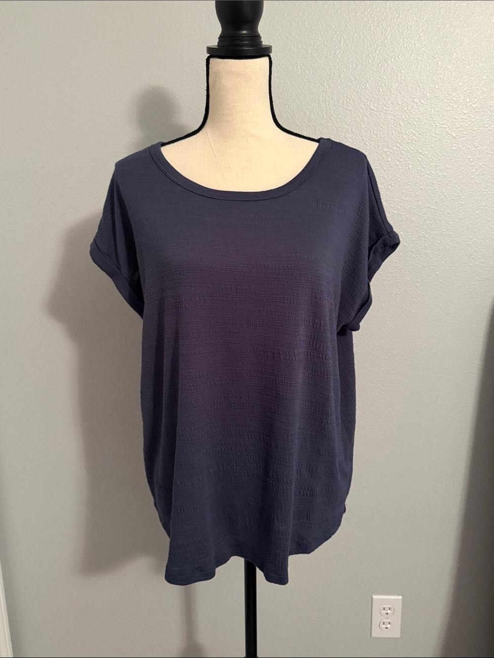 Soft Textured Navy Short Sleeve Scoop Neck Tee - Picture 1 of 8